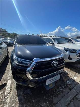 TOYOTA HILUX 2.8 D-4D TURBO DIESEL CD SRV 4X4 AUTOMÁTICO